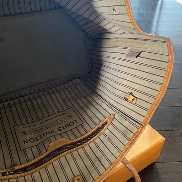 Real Louis Vuitton Neverfull GM - Picture 4 of 4